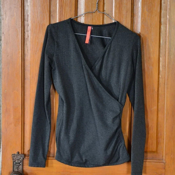 ZAKTI  Cross Front Top - Picture 1 of 10